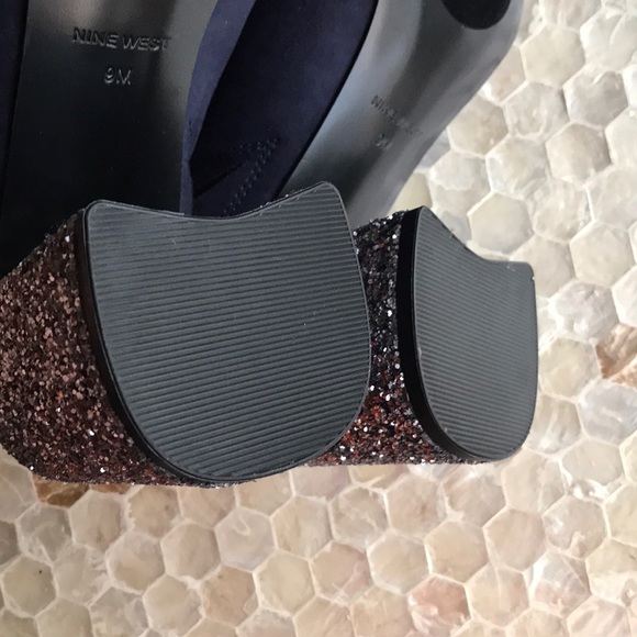 Nine West Blue peep toe 3.5” shimmer heel sandals - Picture 6 of 6